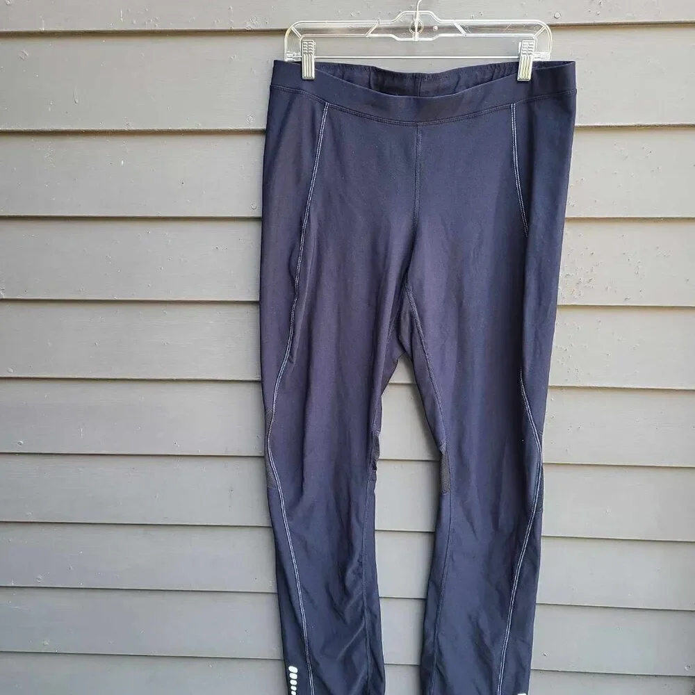 Nike Black Performance Pants with Vented Knees size Large (12-14)